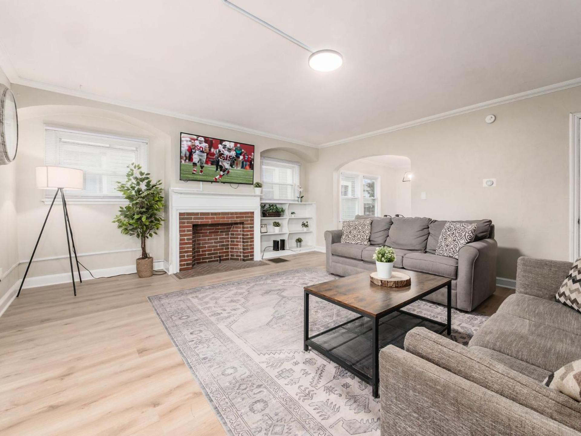 Housepitality - The Osu Mansion- Osu Sleeps 20 Villa Columbus Exteriör bild